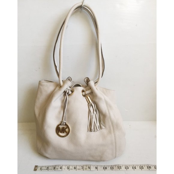 𝐌𝐈𝐂𝐇𝐀𝐄𝐋 𝐊𝐎𝐑𝐒 ~ MK East West RING TOTE SHOULDER BAG - Picture 1 of 10